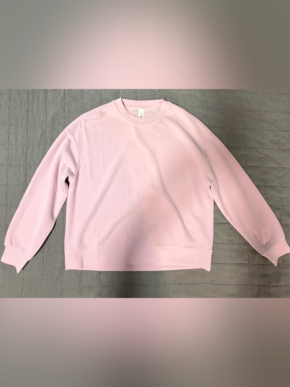Lululemon - Softstreme Crewneck
Oversized Pullover - Size Small